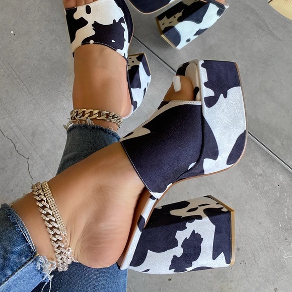 Platforms Cow Print Heels - Picture 2 of 4